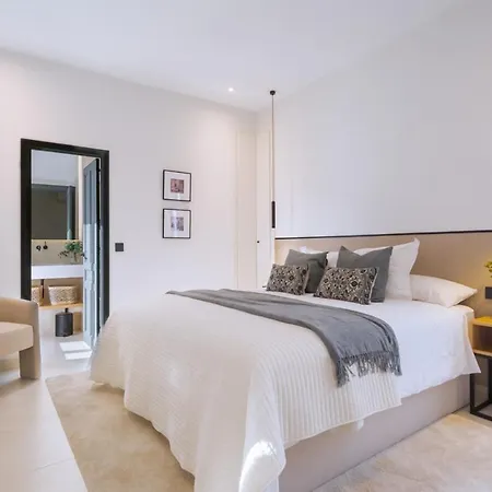Luxurious Duplex 2bd 2bth Over Casa Pilatos * 塞维利亚