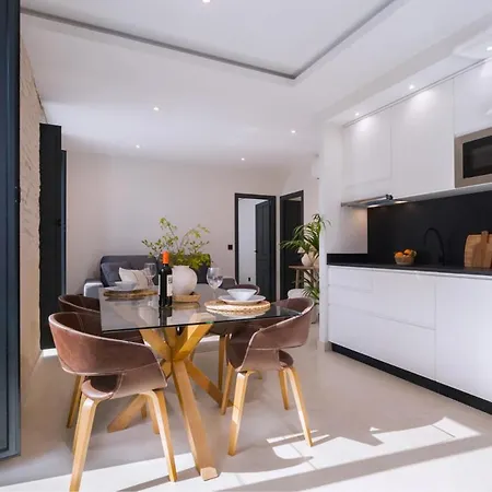 公寓 Luxurious Duplex 2bd 2bth Over Casa Pilatos 塞维利亚